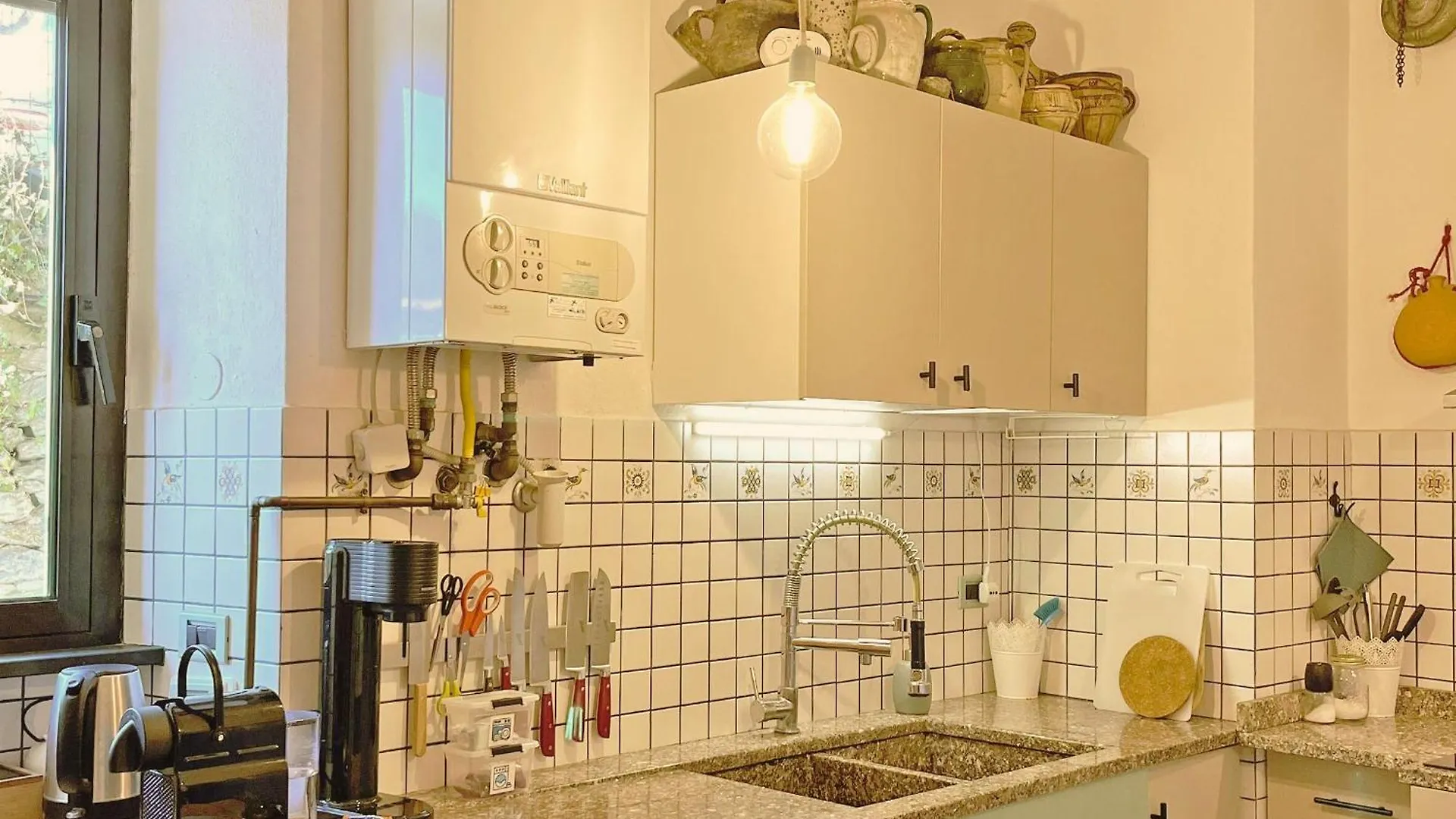 LA SBILENCA casa vacanza indipendente con ampio giardino Calice Ligure